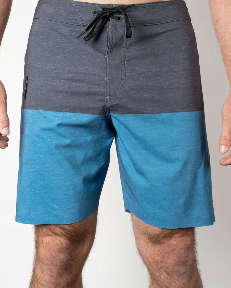 XCEL Infiniti 18.5" Boardshort para Hombre